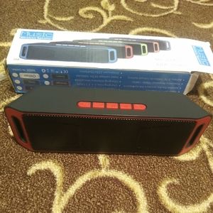 Bluetooth wireless speakers
